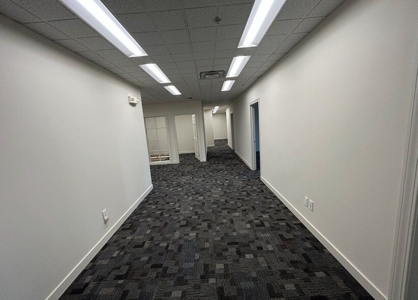 More Photos Of 5025 Arlington Centre Blvd, Upper Arlington Office Residential For Lease