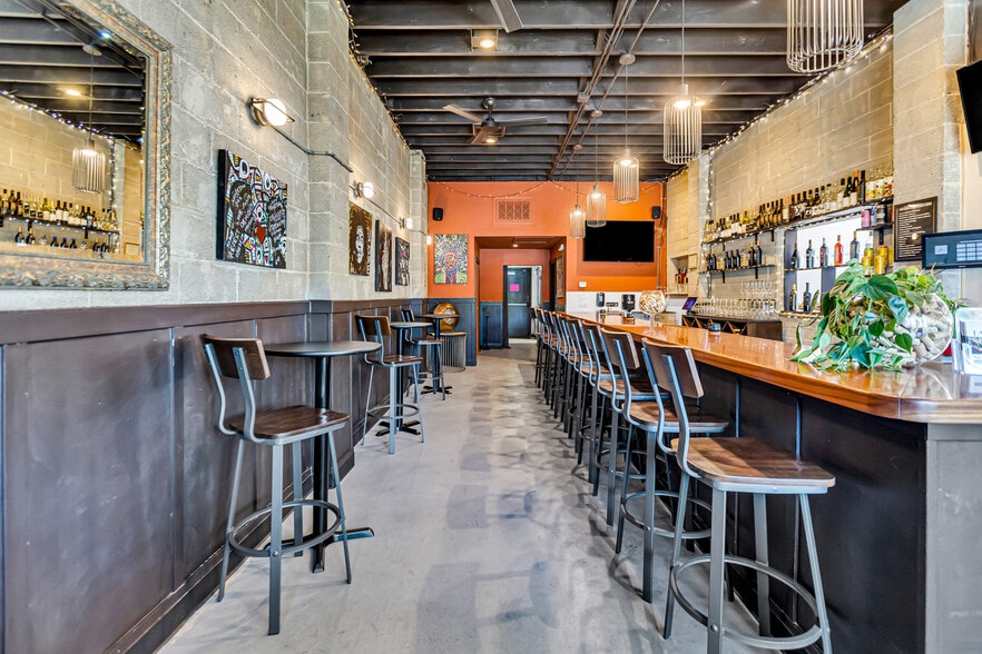 More Photos Of 1011 Del Paso Blvd, Sacramento Restaurant For Sale