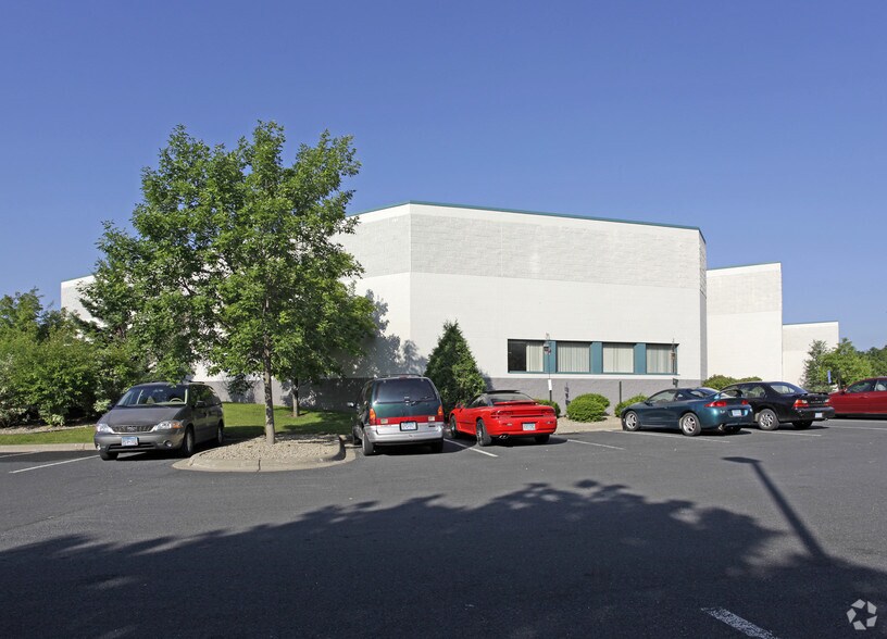 More Photos Of 4264-4280 E Norex Dr, Chaska Light Manufacturing For Lease