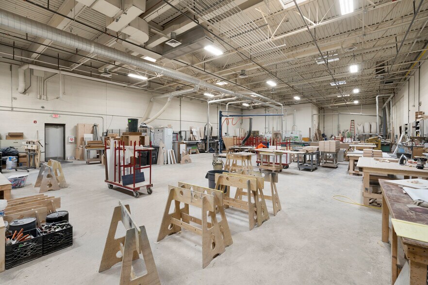 More Photos Of 10 Mile Hill Rd, Newtown Warehouse For Lease