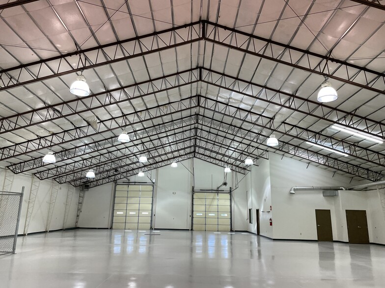 More Photos Of 19605 E 40 Hwy, Independence Warehouse For Sale