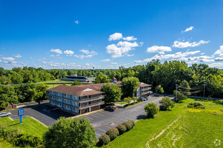 More Photos Of 311 E Highland Rd, Macedonia Hotel For Sale