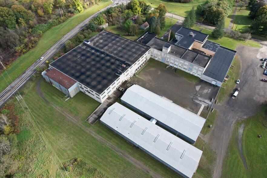 More Photos Of 1575 Lake St, Elmira Manufacturing For Lease