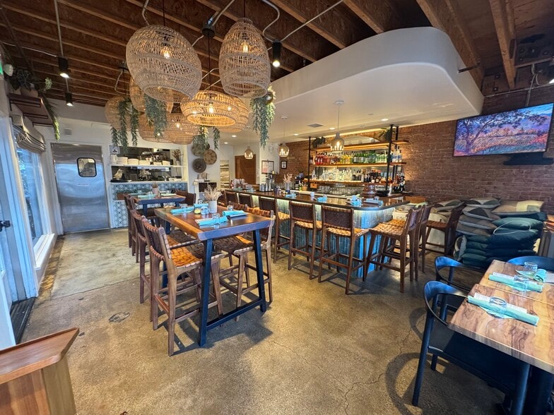 Primary Photo Of 334 E Ojai Ave, Ojai Restaurant For Sale