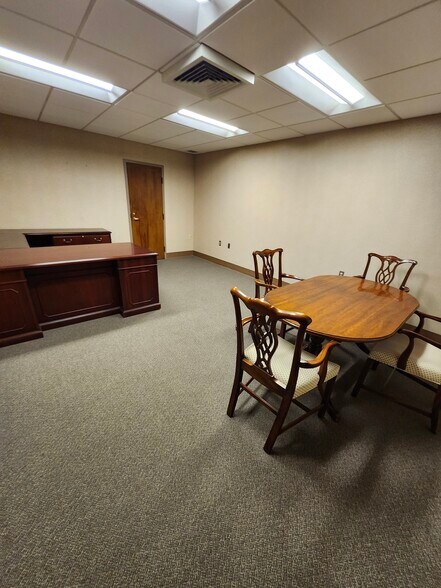 More Photos Of 2 N Mill St, New Castle Bank For Sale