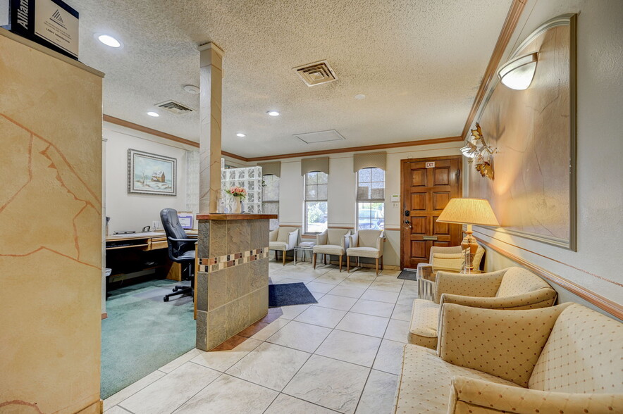 More Photos Of 311 W 24th St, Pueblo Office For Sale