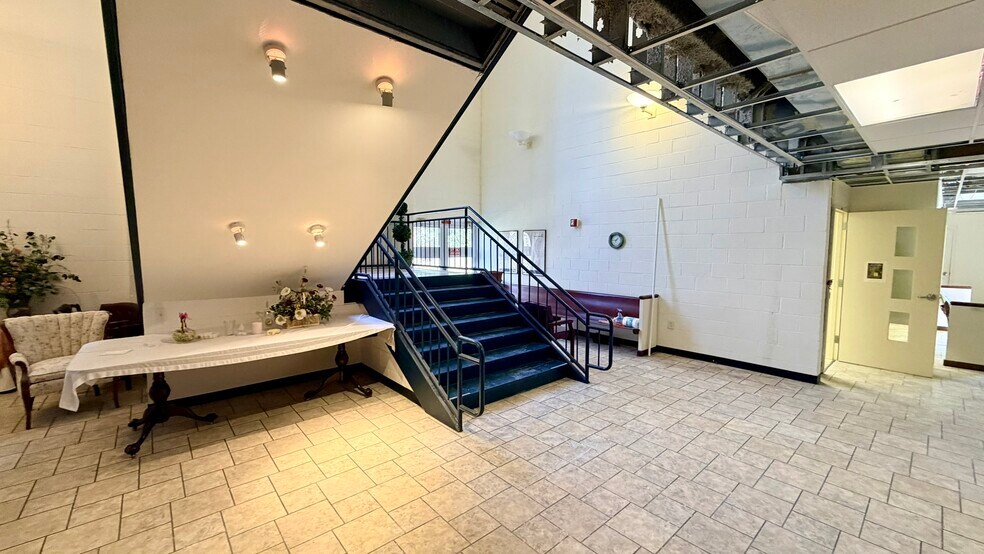 More Photos Of 195 New Market Rd, Tryon Religious Facility For Sale