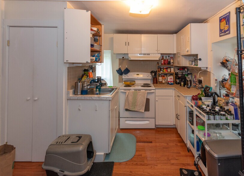 More Photos Of 6408 Brook Ave, Baltimore Apartments For Sale