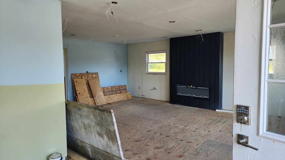 More Photos Of 1980 US-209, Brodheadsville Office Residential For Lease