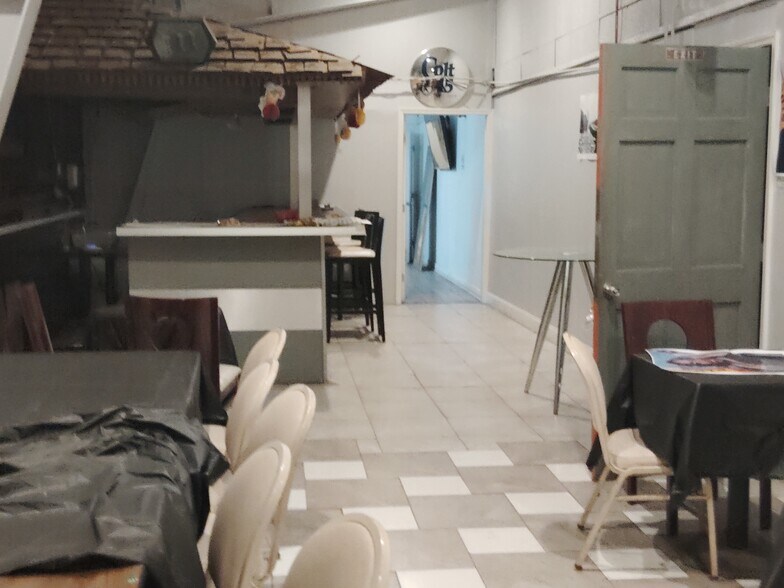 More Photos Of 645 E Georgia Ave, Memphis Bar For Sale