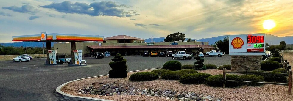 More Photos Of 1220 S Eastern Dr, Cornville Storefront For Sale