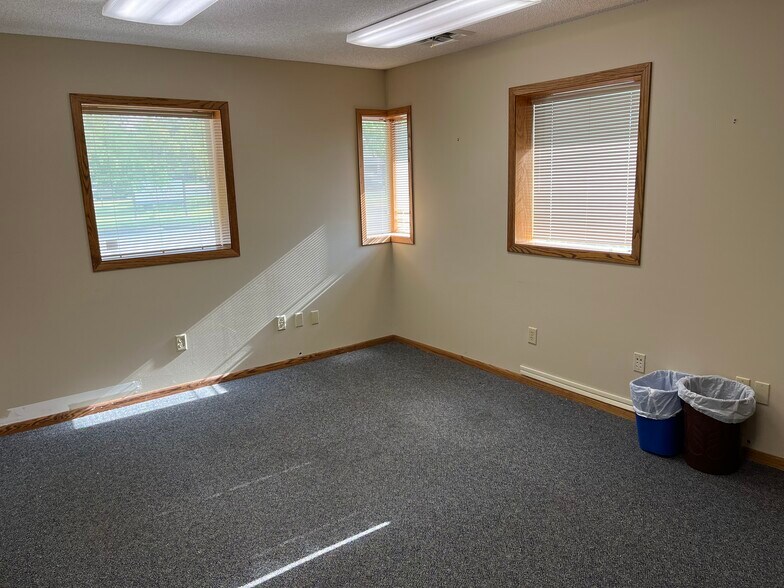 More Photos Of 715 N Main St, River Falls Office For Lease