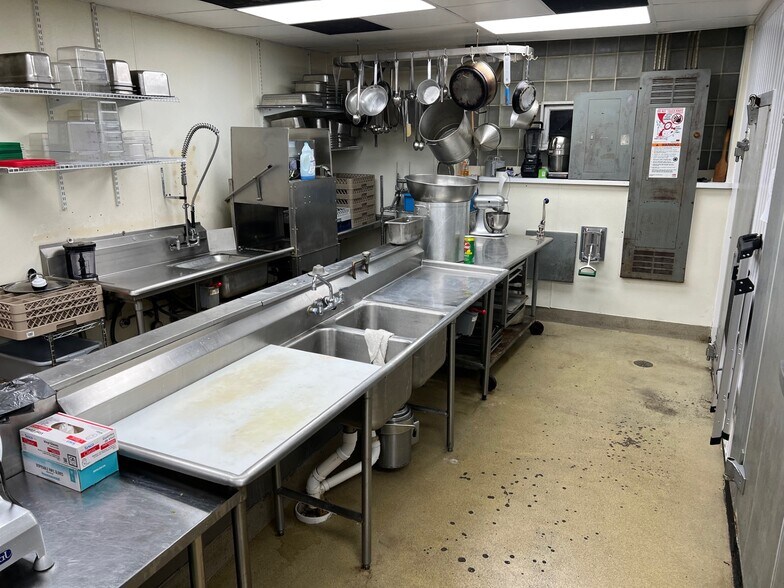 More Photos Of 100 S Main St, Saukville Restaurant For Sale
