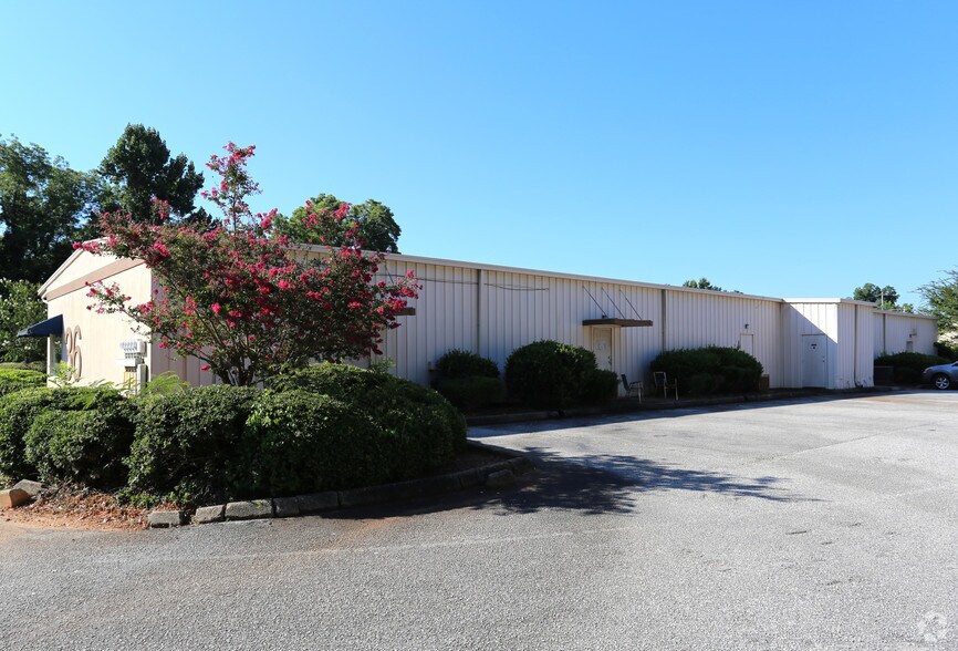 More Photos Of 36 Samford Ave, Opelika Office For Lease