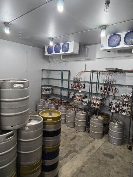 More Photos Of 2302 S Fawcett Ave, Tacoma Restaurant For Sale