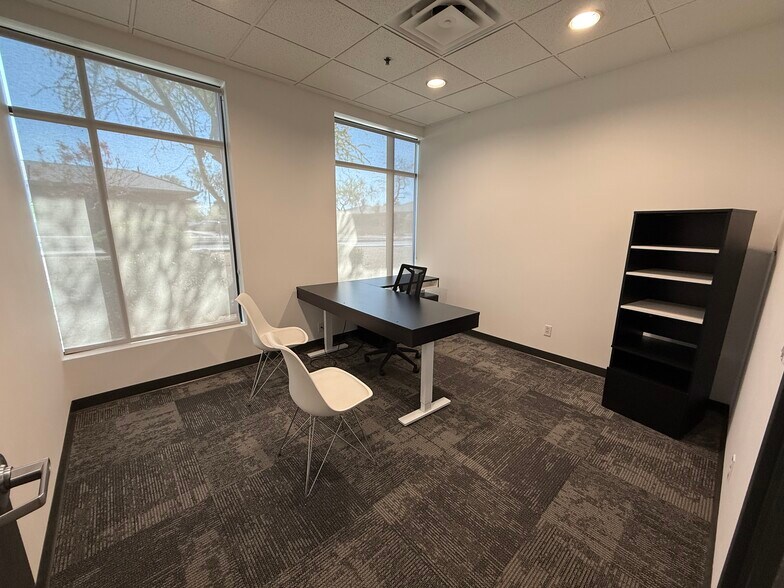 More Photos Of 2050 S Cottonwood Dr, Tempe Medical For Lease