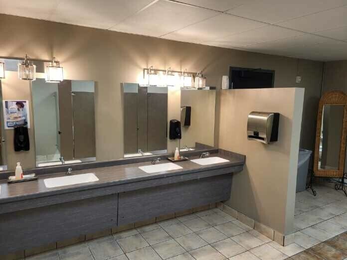 More Photos Of 2985 S Ridge Rd, Green Bay Medical For Lease