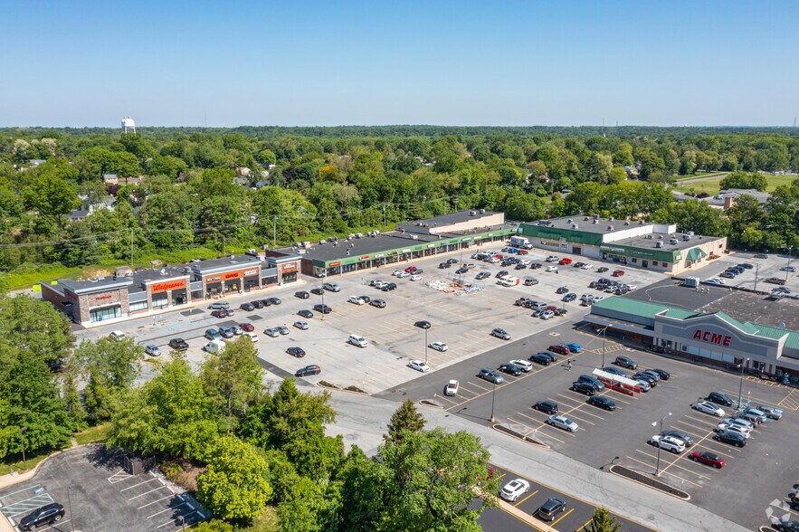 More Photos Of 1812 Marsh Rd, Wilmington Storefront For Lease