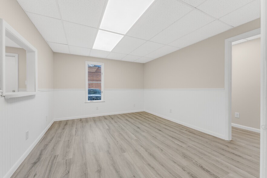 More Photos Of 1189 Pineview Dr, Morgantown Medical For Lease