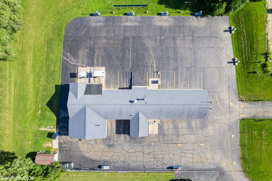 More Photos Of 731 Midwest Ct, Freeport Carwash For Sale