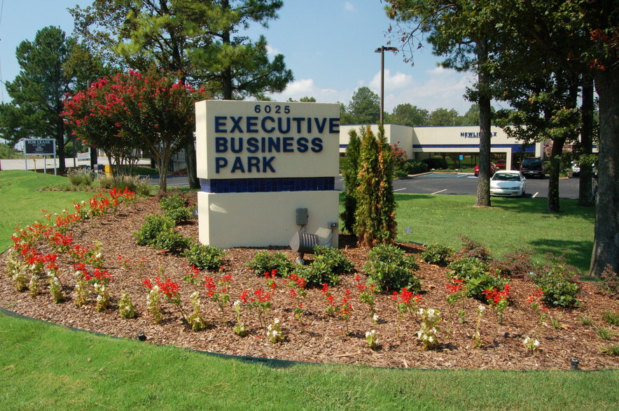 Primary Photo Of 6025 Lee Hwy, Chattanooga Office For Lease