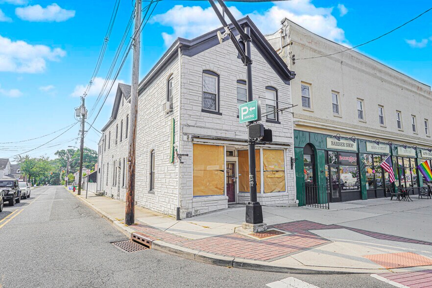 Primary Photo Of 135 Main St, Matawan Storefront Retail Residential For Lease