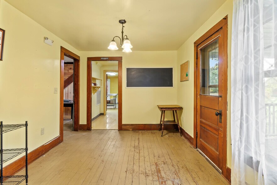 More Photos Of 54 S Main St, Magnetic Springs Restaurant For Sale