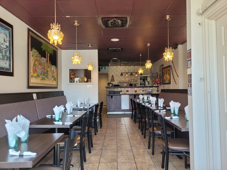 More Photos Of 84 King St W, Oshawa Storefront Retail Residential For Sale