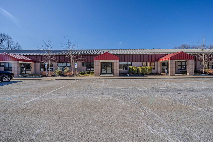 More Photos Of 12 Orben Dr, Landing Showroom For Lease