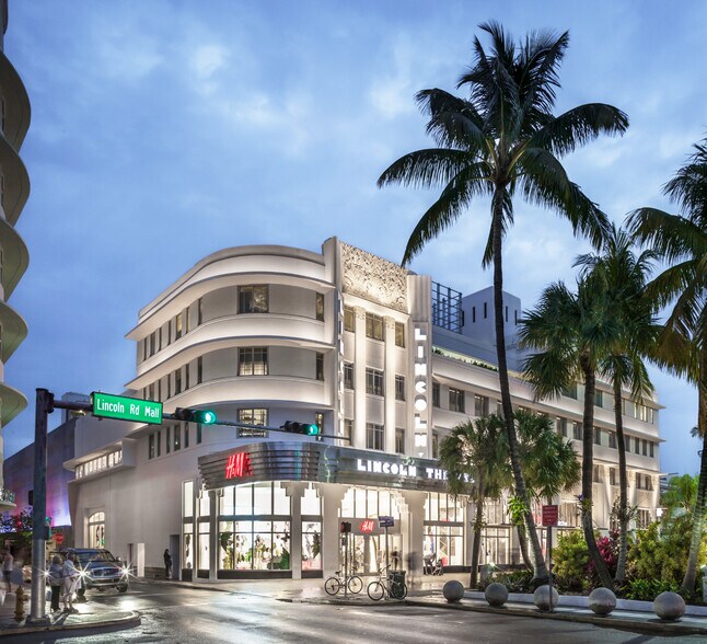 More Photos Of 541-551 Lincoln Rd, Miami Beach Storefront For Lease