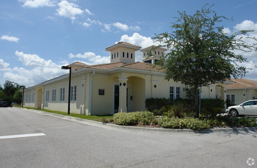 Primary Photo Of 1504 Kings Hwy, Port Charlotte Unknown For Lease