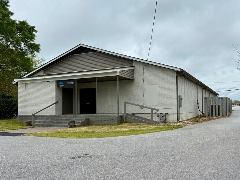More Photos Of 2115 Anderson Rd, Greenville Daycare Center For Sale