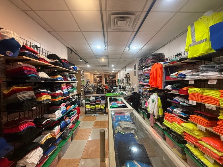 More Photos Of 1135 S 9th St, Philadelphia Storefront Retail Residential For Sale