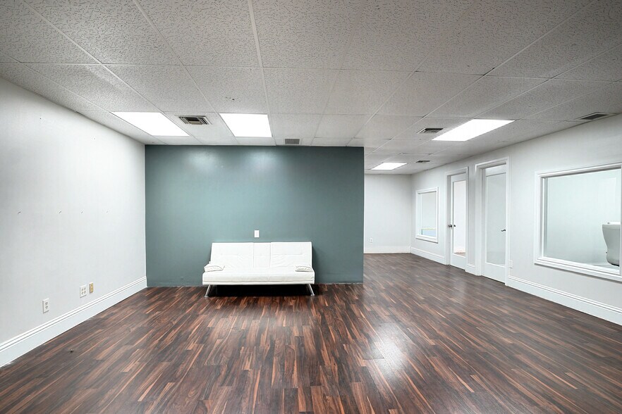 More Photos Of 2826 E Oakland Park Blvd, Fort Lauderdale Office For Lease