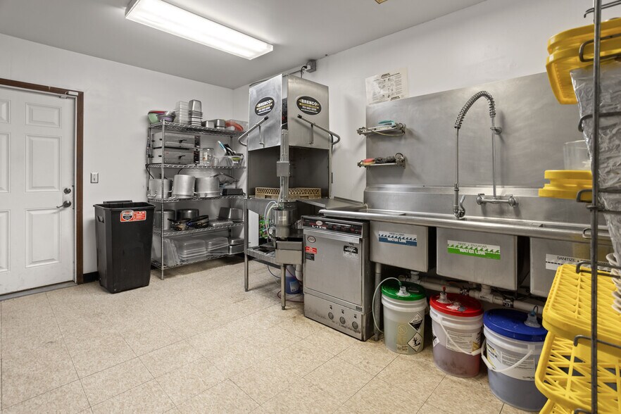 More Photos Of 205 1st St SW, Glyndon Restaurant For Sale