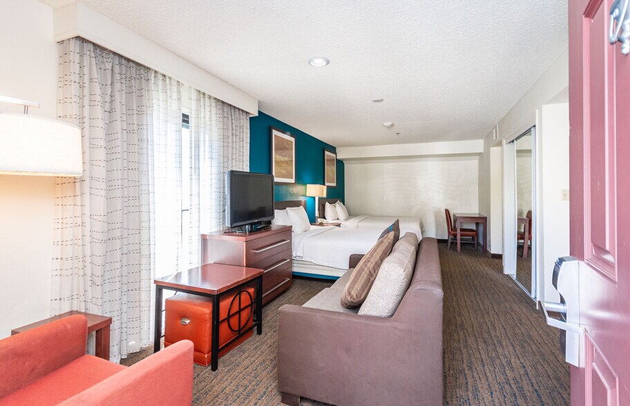 More Photos Of 1530 Howe Ave, Sacramento Hotel For Sale