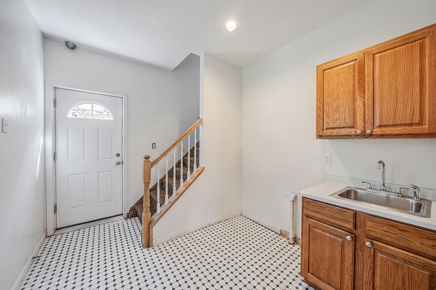 More Photos Of 41 Echo Ave, Miller Place Medical For Lease