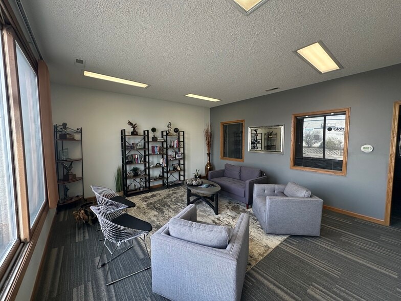 More Photos Of 6030 S 57th St, Lincoln Office Residential For Lease