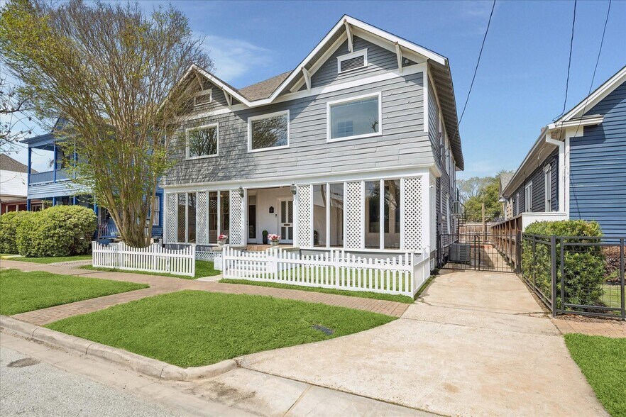 More Photos Of 1812 Kane St, Houston Office Residential For Sale