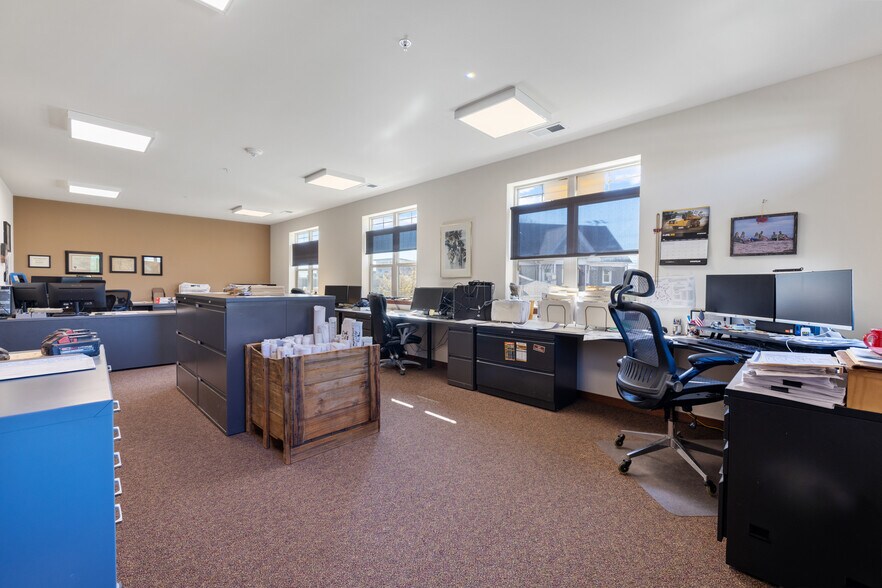More Photos Of 122 Wisconsin St, West Bend Office For Lease