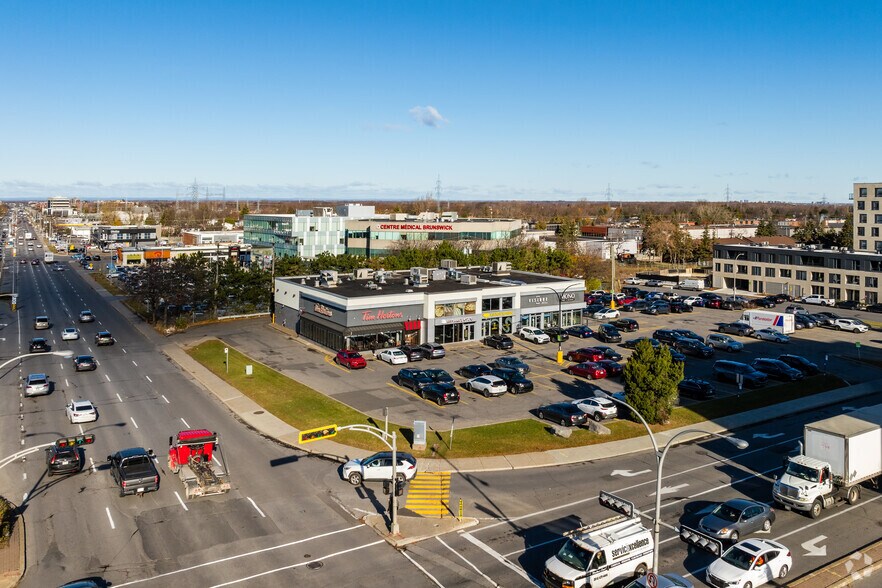 More Photos Of 301 Boul Brunswick, Pointe-claire Fast Food For Lease