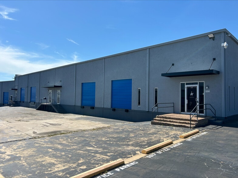 More Photos Of 5721 E Rosedale St, Fort Worth Unknown For Lease