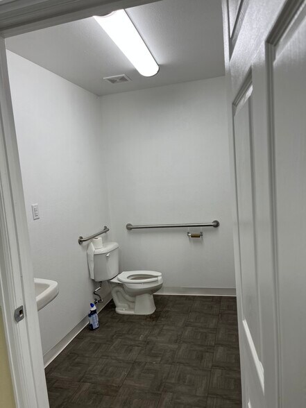 More Photos Of 48 N Precision Dr, Pueblo Service For Lease