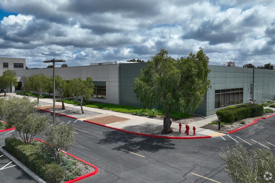 More Photos Of 16399 W Bernardo Dr, San Diego Research And Development For Lease