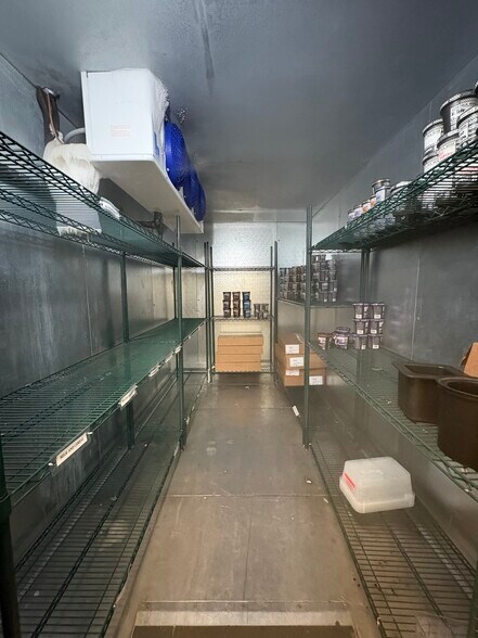 More Photos Of 5713 N Figueroa St, Los Angeles Storefront For Lease