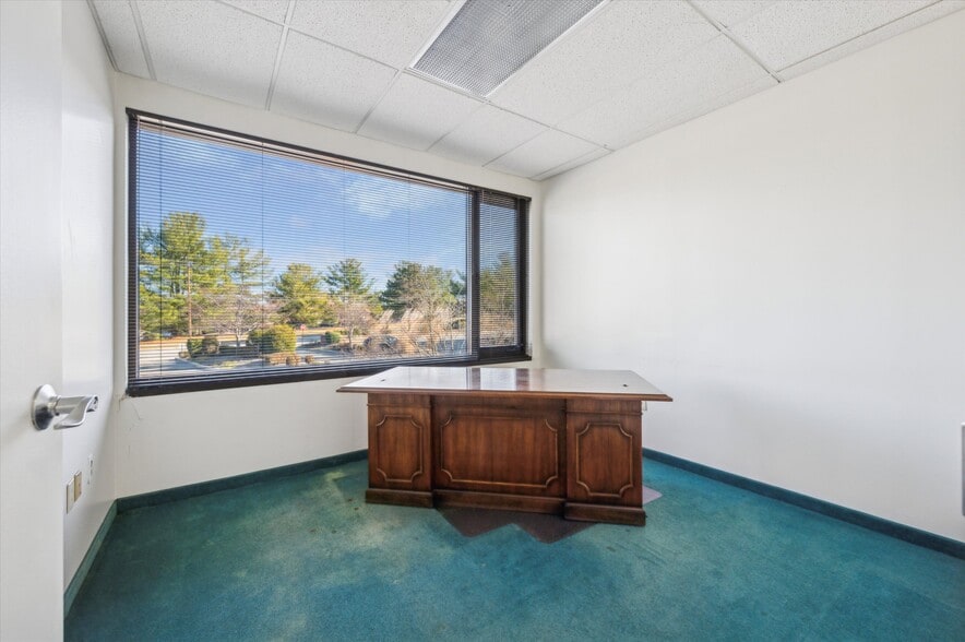 More Photos Of 486 Norristown Rd, Blue Bell Office For Lease