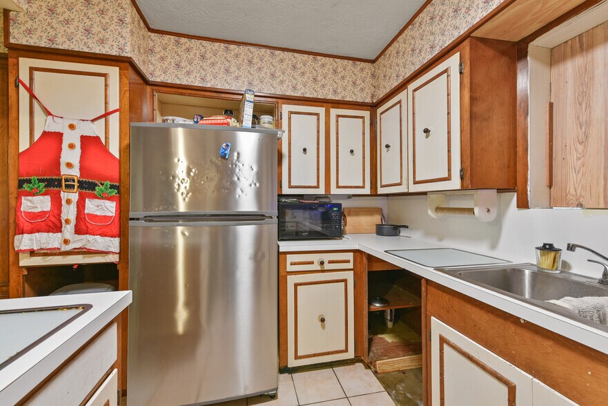More Photos Of 1804 36th St N, Texas City Multifamily For Sale