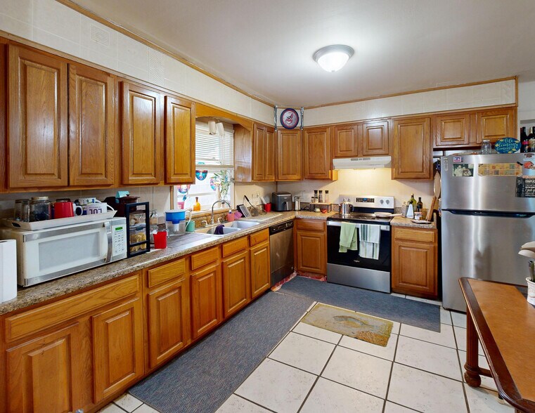 More Photos Of 1481 CR 437, Lake Panasoffkee General Retail For Sale