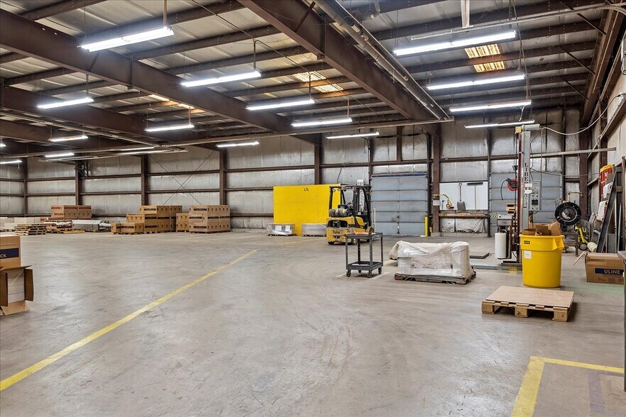 More Photos Of 115 E Mound St, Girard Industrial For Sale