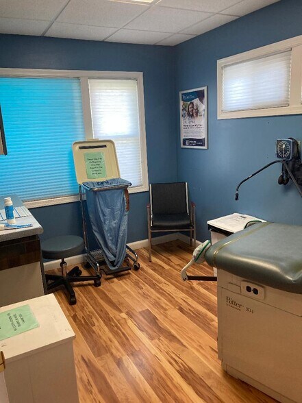 More Photos Of 520 Pleasant Valley Way, West Orange Medical For Sale